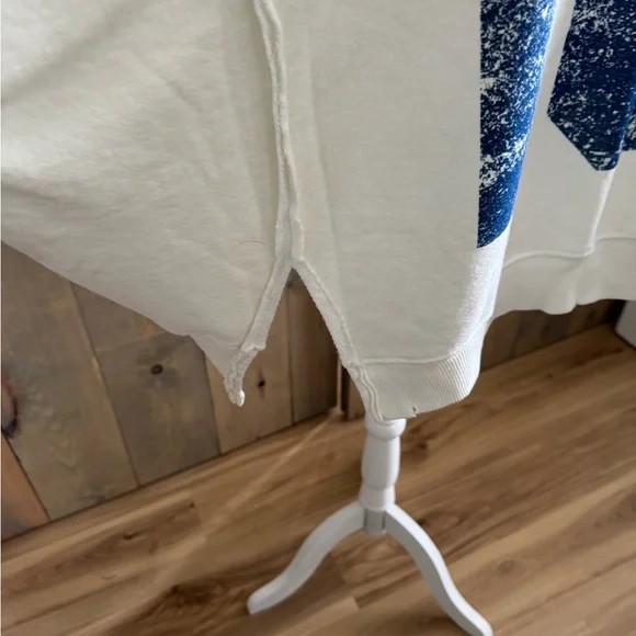 Free People Cream Sweatshirt with Blue Graphic - 054 - Picture 5 of 5